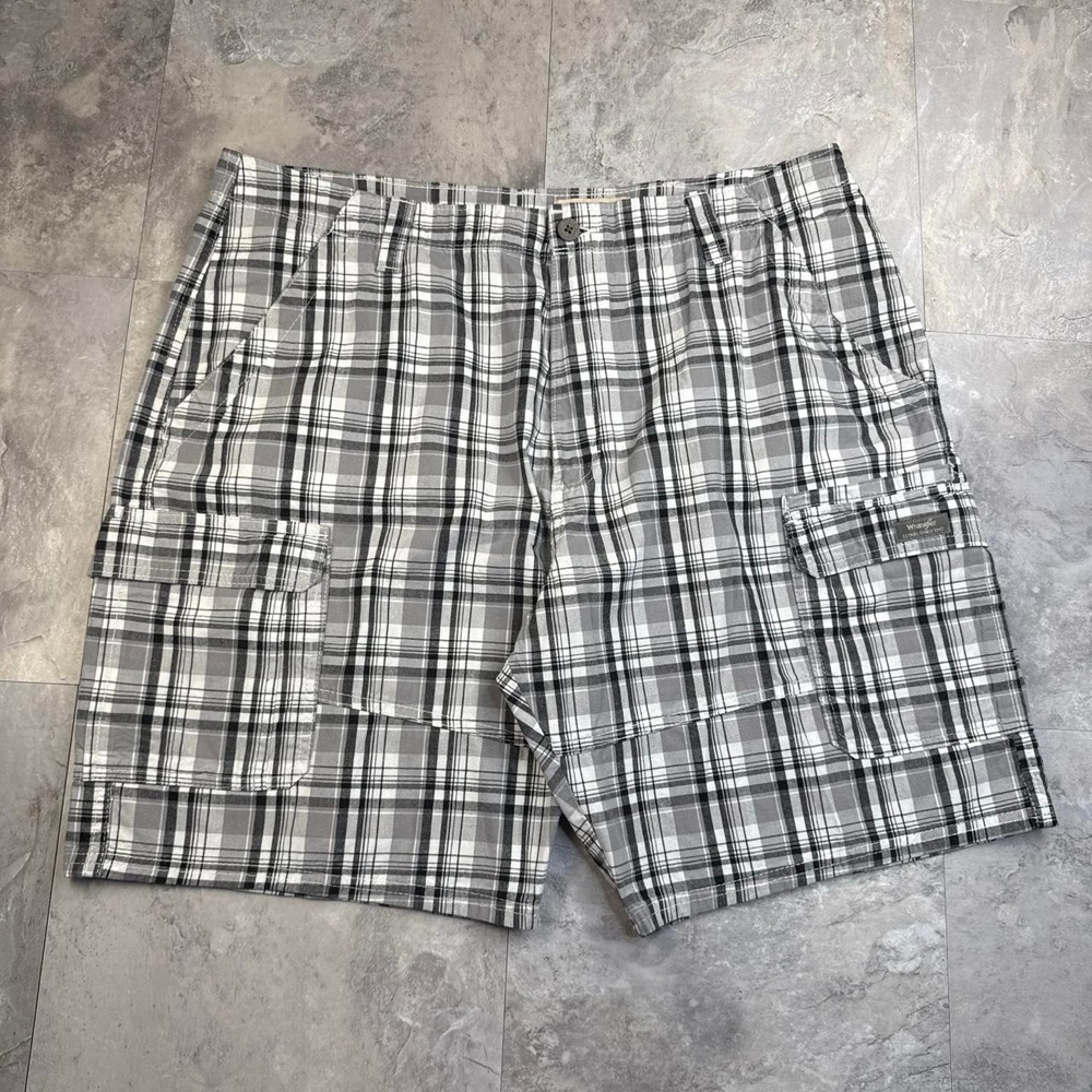 Baggy Y2K checkered plaid relaxed fit skate style shorts size 40